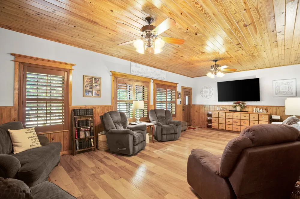 320 Pecan 3 Florence, TX 76527
