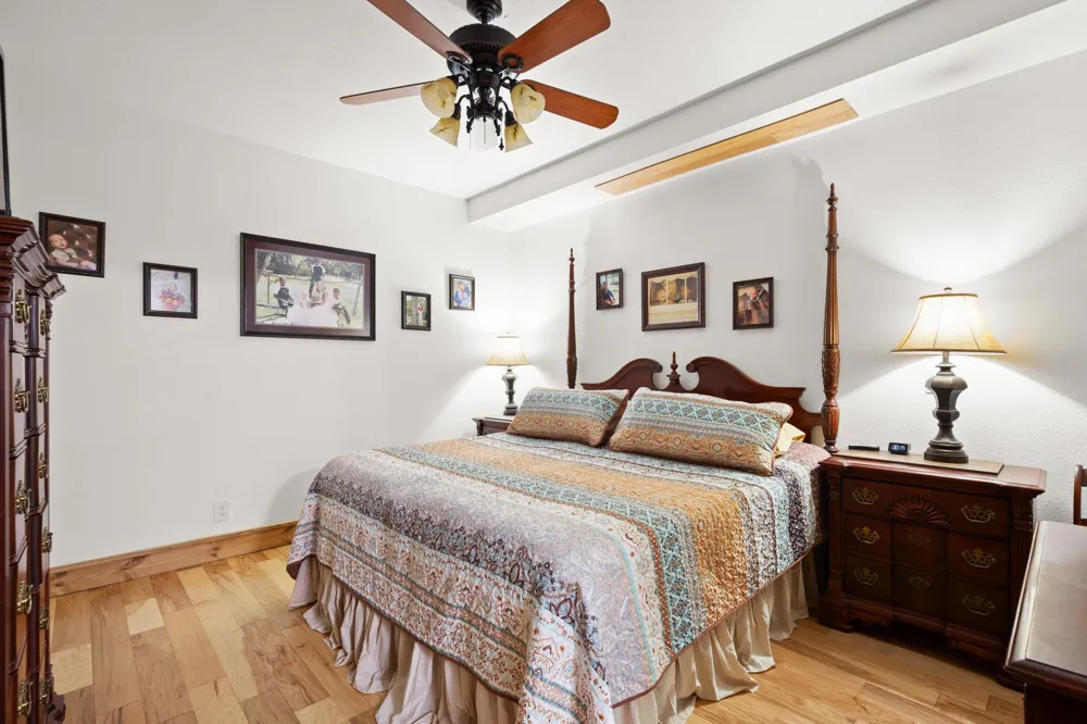320 Pecan 3 Florence, TX 76527
