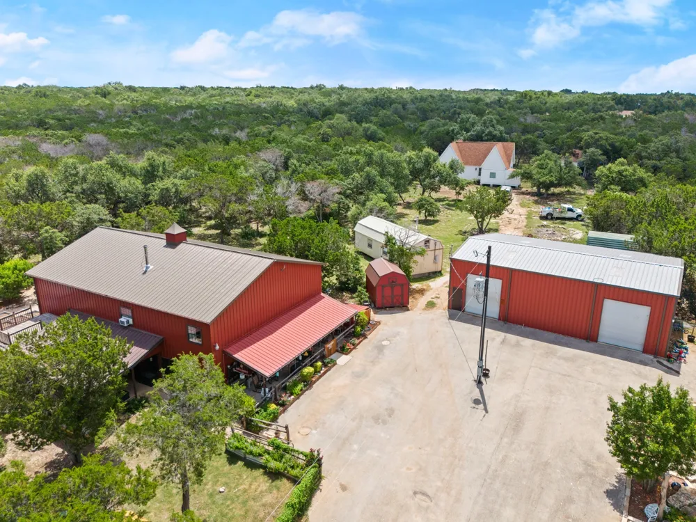 320 Pecan 3 Florence, TX 76527