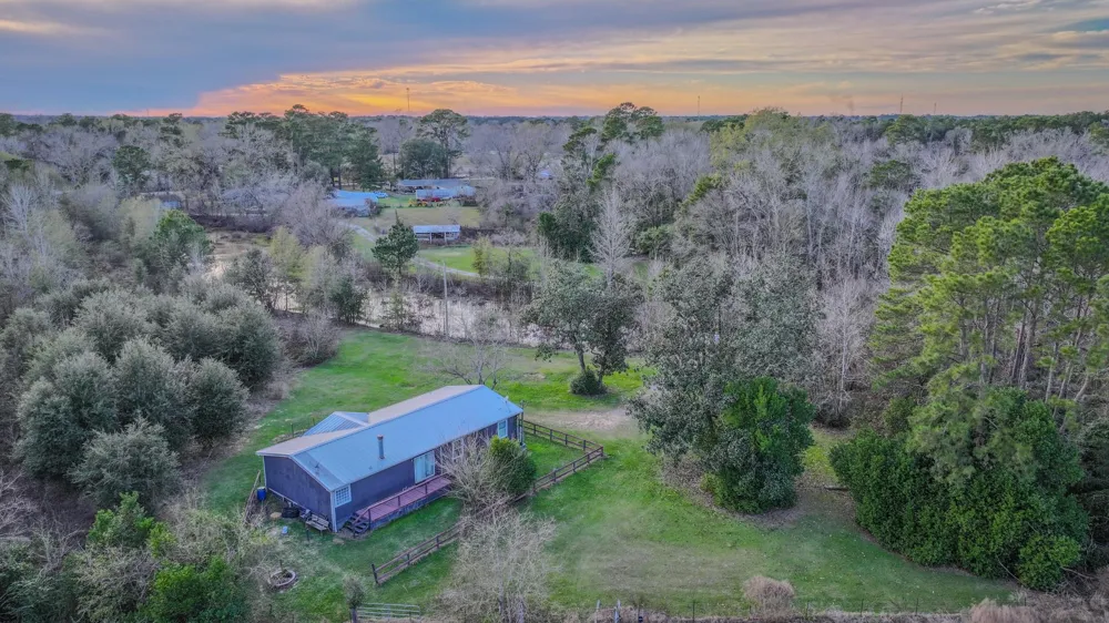 24995 Howser Drive New Caney, TX 77357