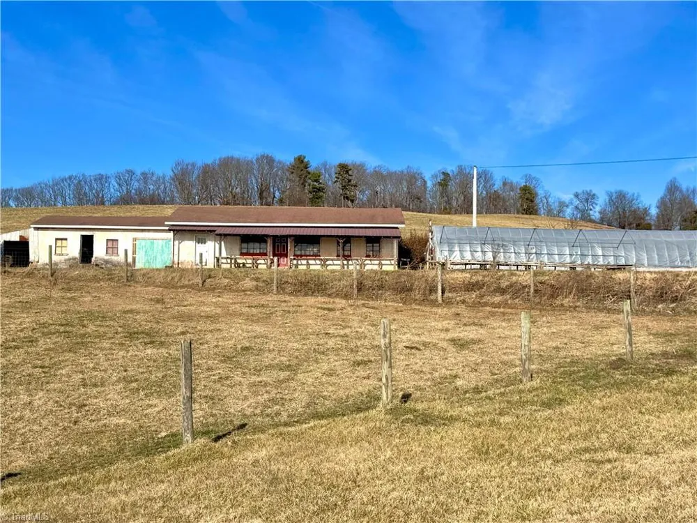 8621 Austin Traphill Road Traphill, NC 28685