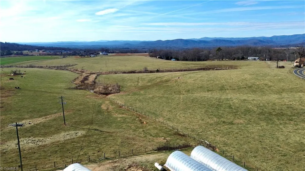 8621 Austin Traphill Road Traphill, NC 28685