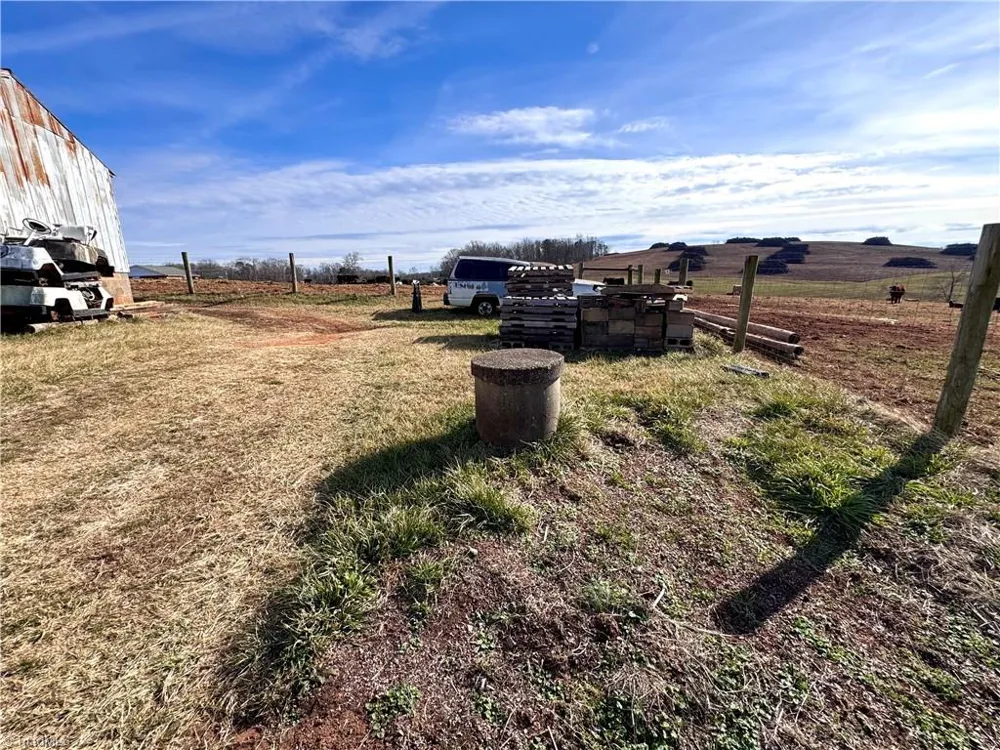 8621 Austin Traphill Road Traphill, NC 28685