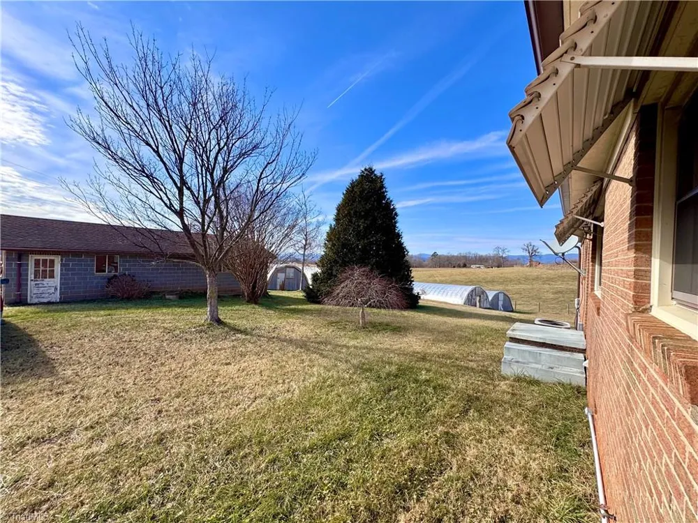 8621 Austin Traphill Road Traphill, NC 28685