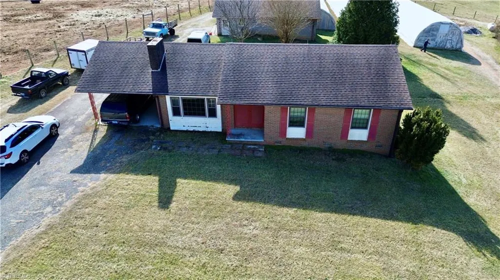 8621 Austin Traphill Road Traphill, NC 28685