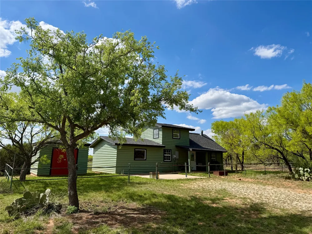 258 County Road 206 Ovalo, TX 79541