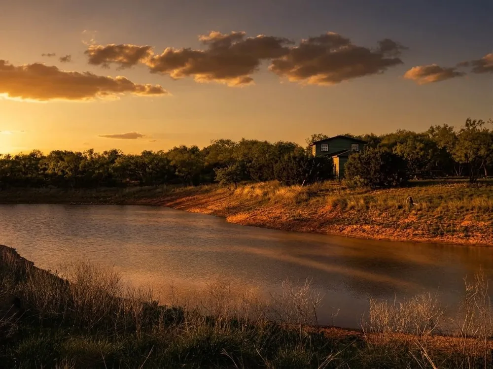258 County Road 206 Ovalo, TX 79541