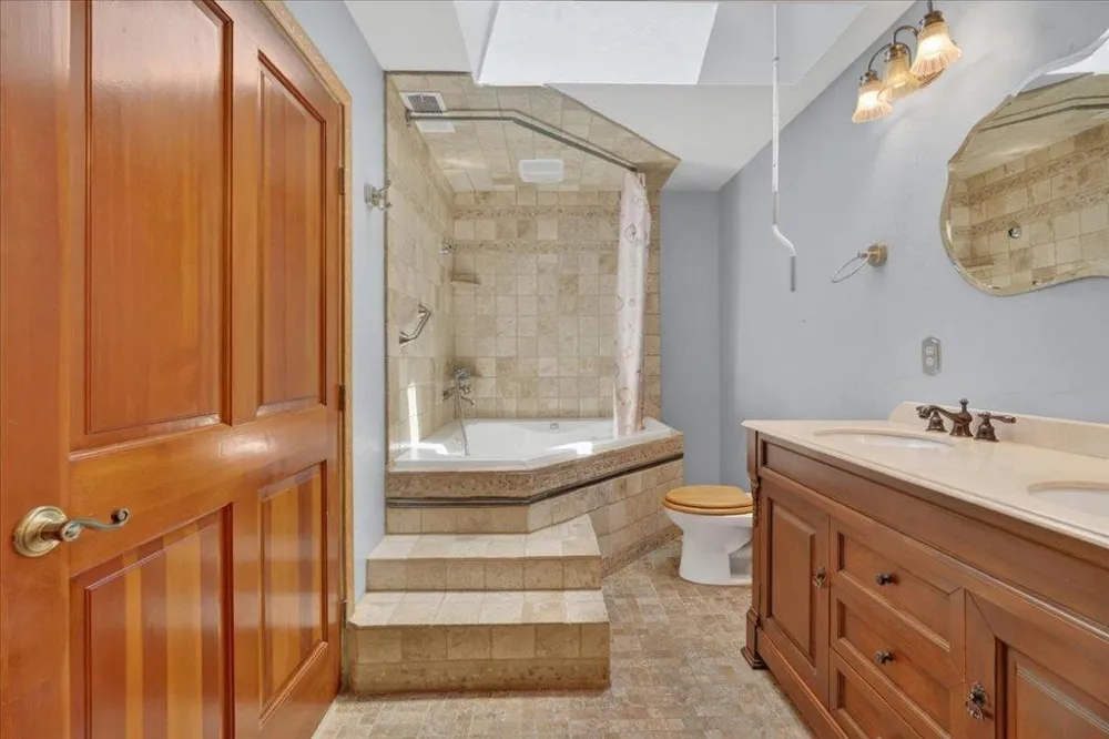 260 Giberson Road Moss Landing, CA 95039
