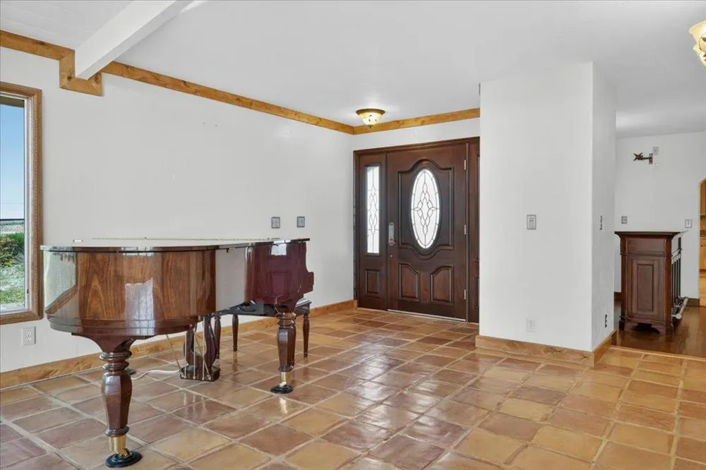 260 Giberson Road Moss Landing, CA 95039