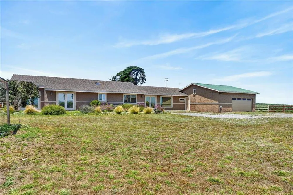 260 Giberson Road Moss Landing, CA 95039