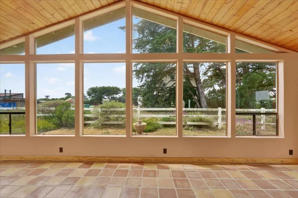 260 Giberson Road Moss Landing, CA 95039
