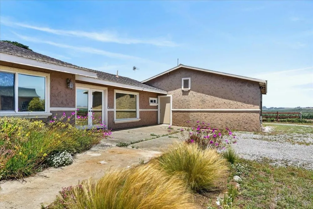 260 Giberson Road Moss Landing, CA 95039