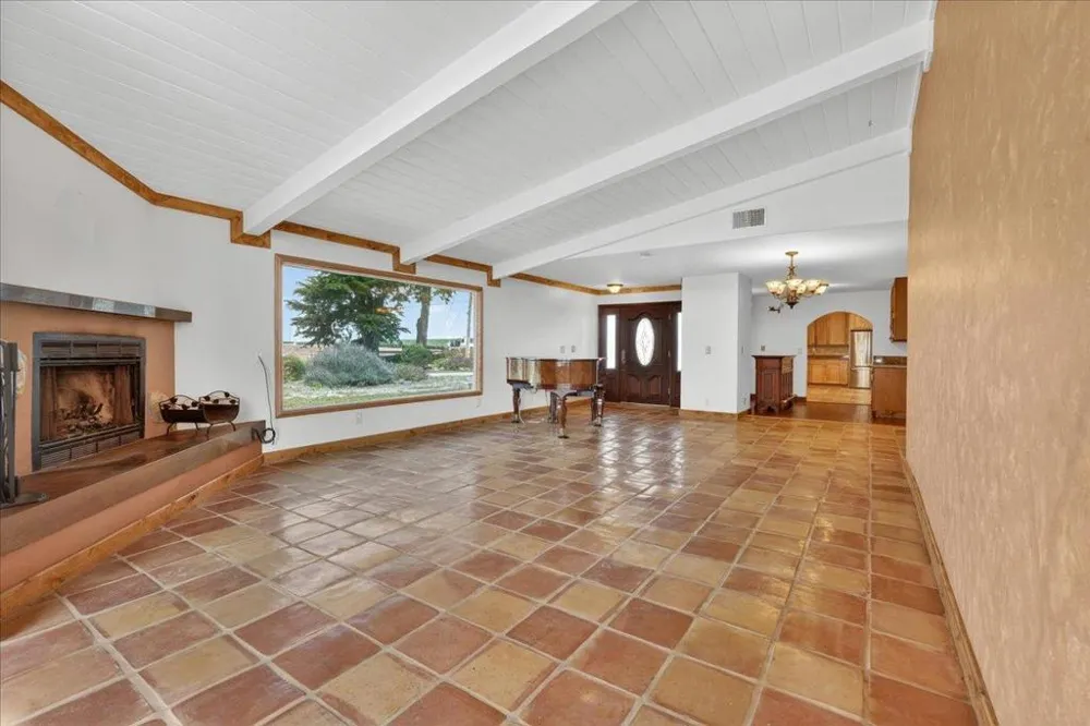 260 Giberson Road Moss Landing, CA 95039
