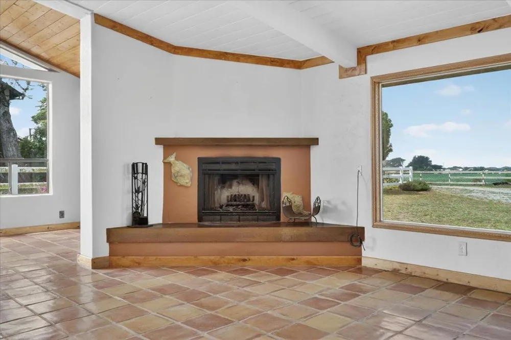 260 Giberson Road Moss Landing, CA 95039