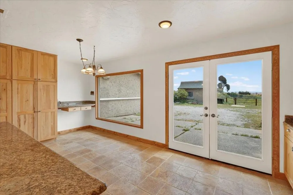 260 Giberson Road Moss Landing, CA 95039