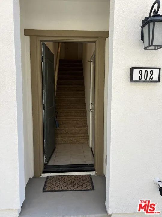 302 Limestone Lake Forest, CA 92610