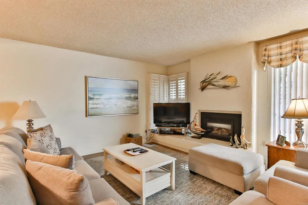 1068 Isabella Avenue Coronado, CA 92118