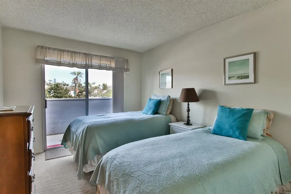 1068 Isabella Avenue Coronado, CA 92118