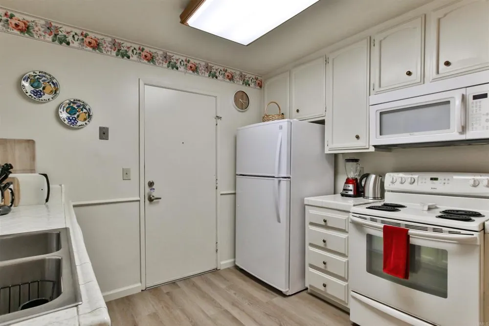 1068 Isabella Avenue Coronado, CA 92118