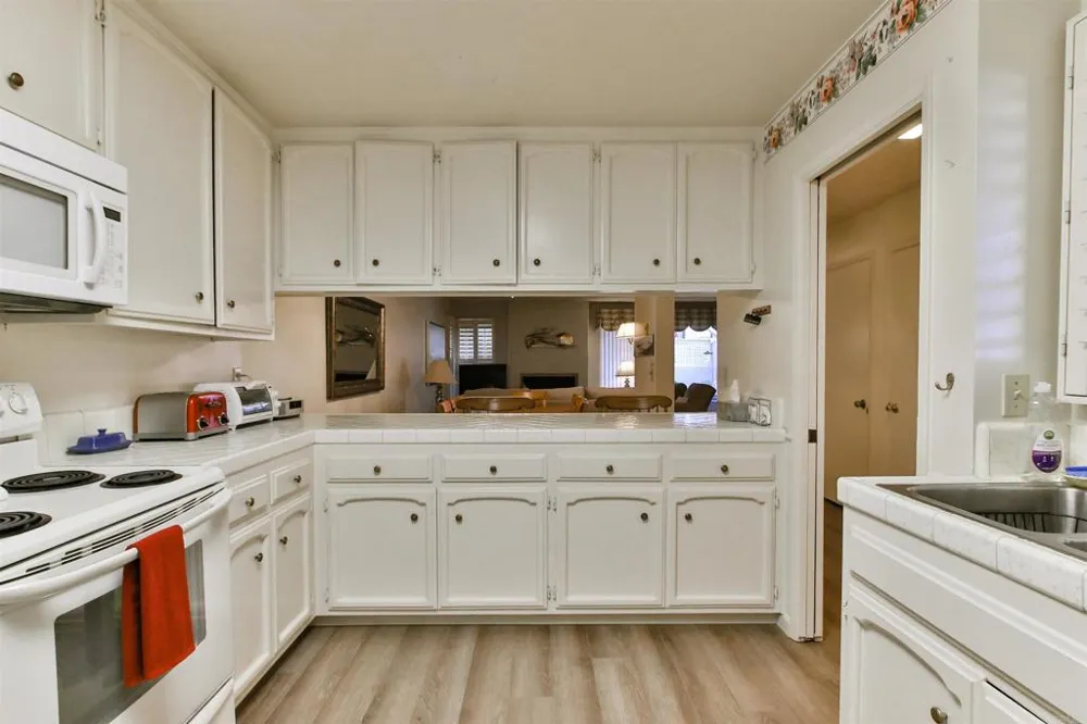 1068 Isabella Avenue Coronado, CA 92118