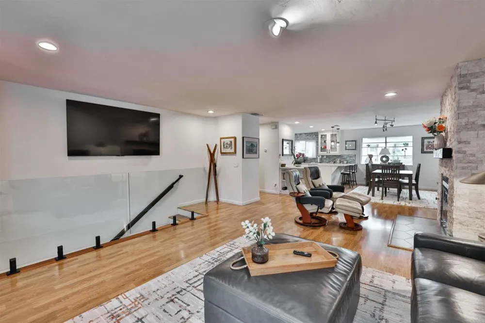 850 C AVENUE #4 Coronado, CA 92118