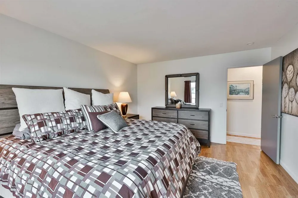 850 C AVENUE #4 Coronado, CA 92118