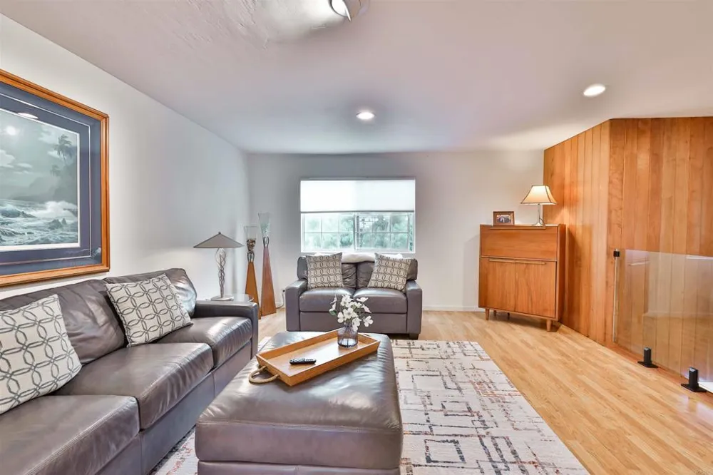 850 C AVENUE #4 Coronado, CA 92118