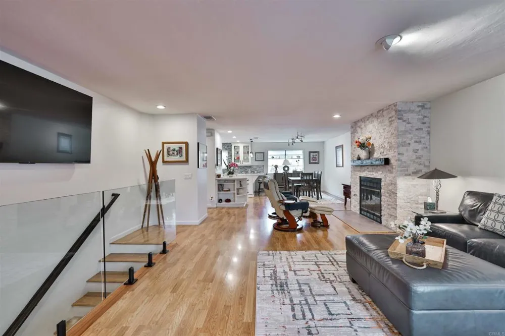 850 C AVENUE #4 Coronado, CA 92118