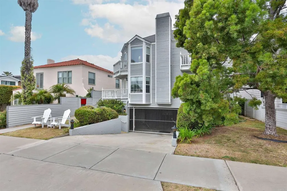 850 C AVENUE #4 Coronado, CA 92118