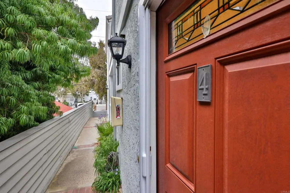 850 C AVENUE #4 Coronado, CA 92118