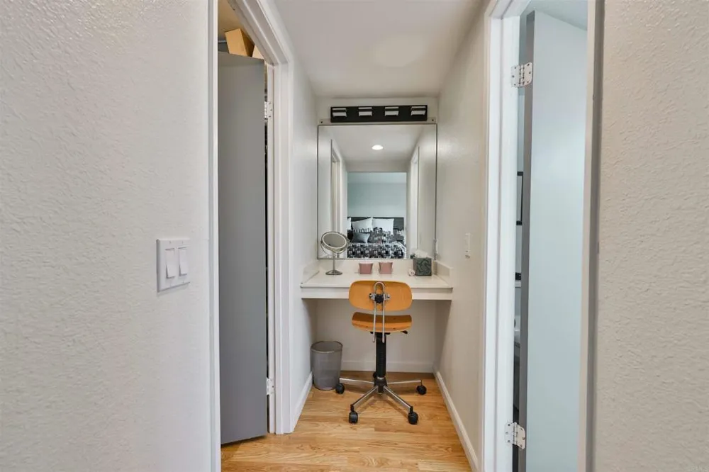 850 C AVENUE #4 Coronado, CA 92118