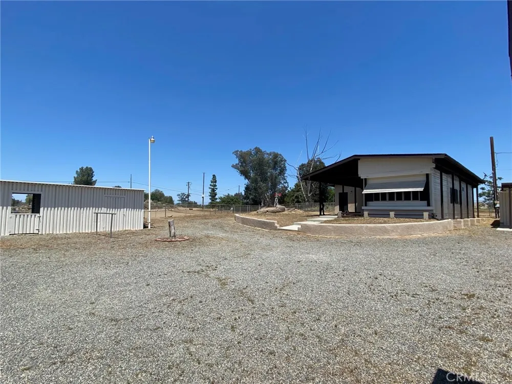 21705 John Street Perris, CA 92570