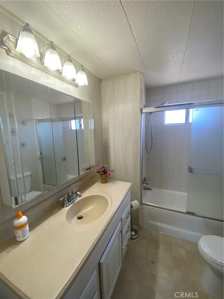 21705 John Street Perris, CA 92570