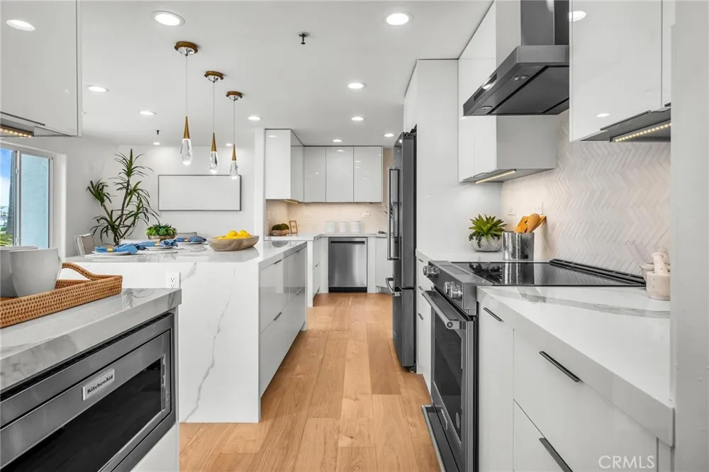 200 S Catalina Avenue #403 Redondo Beach, CA 90277