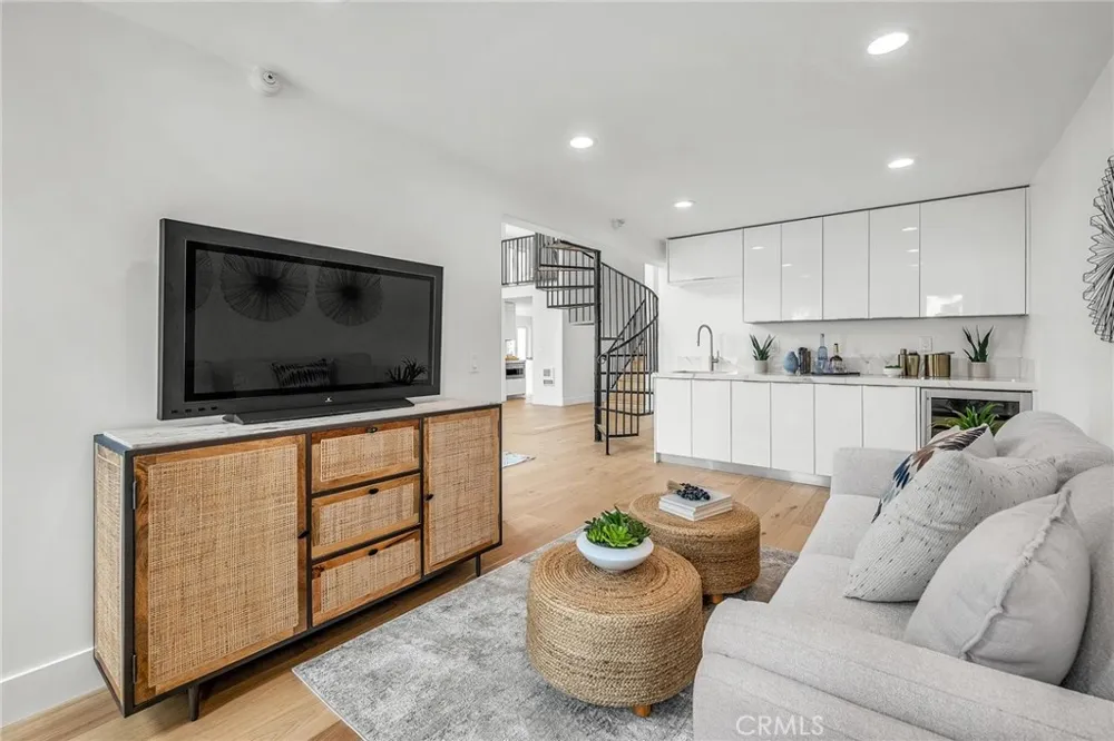 200 S Catalina Avenue #403 Redondo Beach, CA 90277