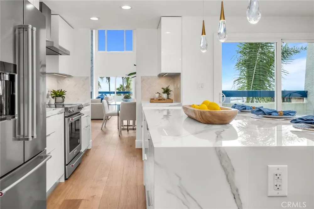 200 S Catalina Avenue #403 Redondo Beach, CA 90277