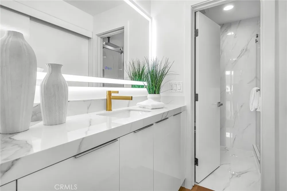 200 S Catalina Avenue #403 Redondo Beach, CA 90277
