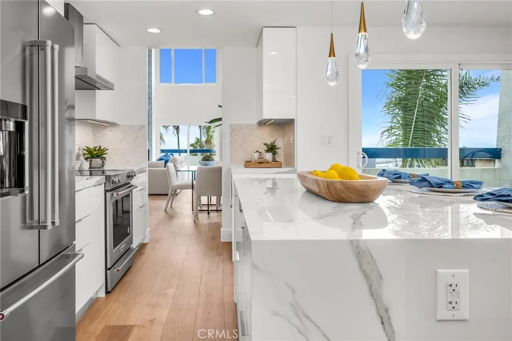 200 S Catalina Avenue #403 Redondo Beach, CA 90277