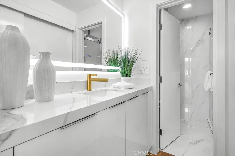 200 S Catalina Avenue #403 Redondo Beach, CA 90277