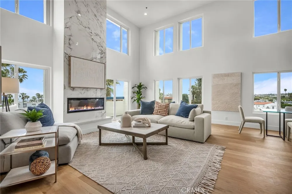 200 S Catalina Avenue #403 Redondo Beach, CA 90277