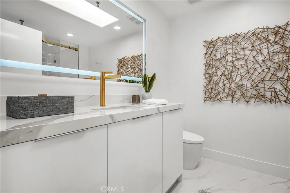 200 S Catalina Avenue #403 Redondo Beach, CA 90277