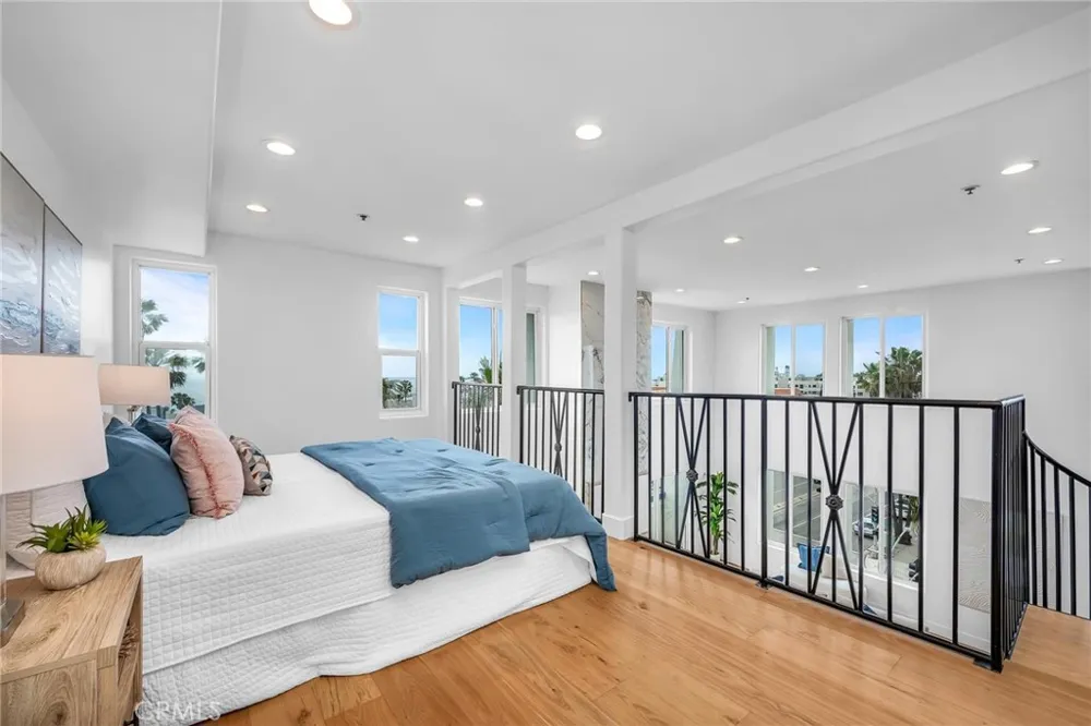 200 S Catalina Avenue #403 Redondo Beach, CA 90277