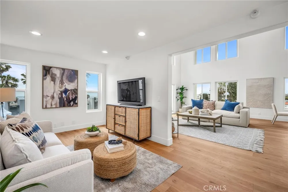 200 S Catalina Avenue #403 Redondo Beach, CA 90277