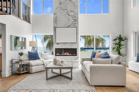 200 S Catalina Avenue #403