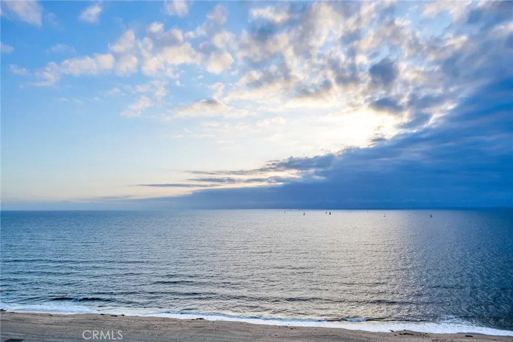 200 S Catalina Avenue #403 Redondo Beach, CA 90277