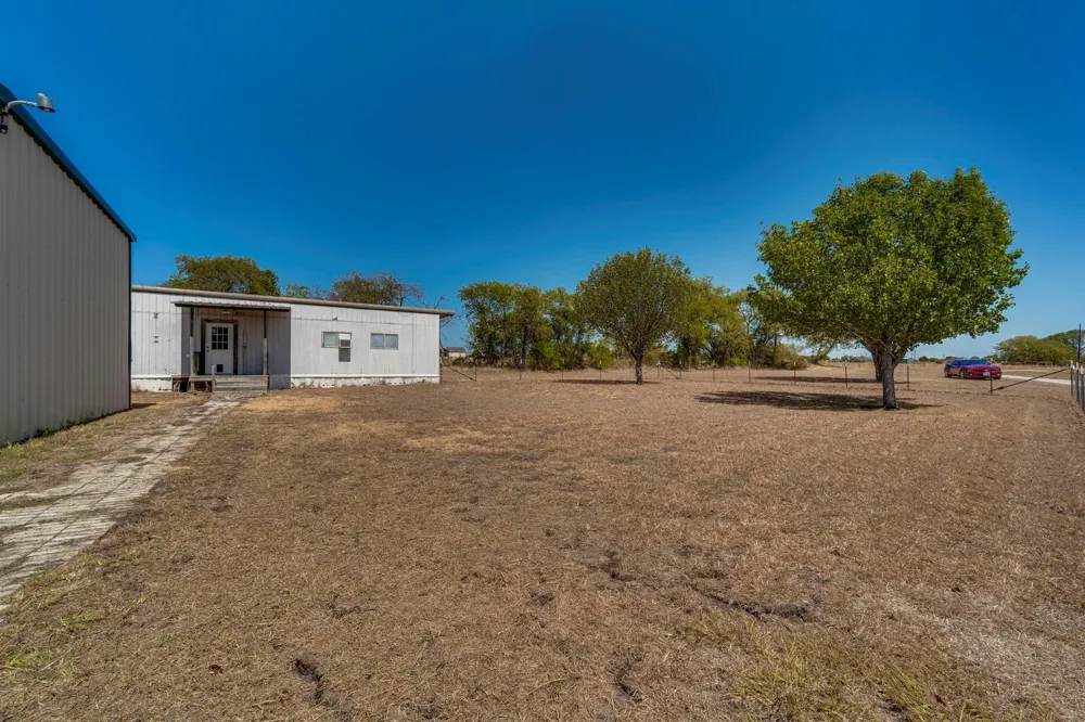 4031 Greathouse Road Waxahachie, TX 75167