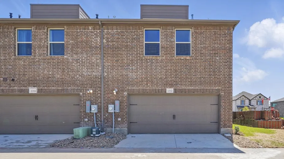 1927 Hellams Lane Royse City, TX 75189