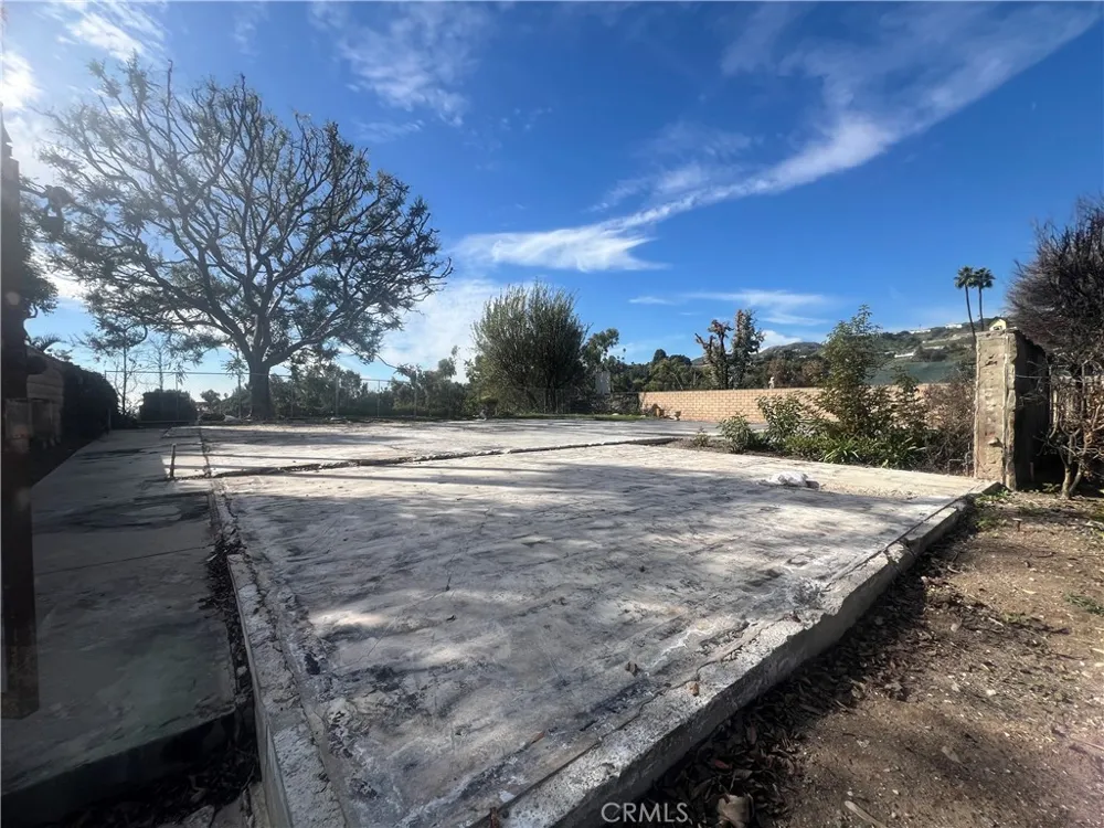 1055 Las Pulgas Pacific Palisades, CA 90272