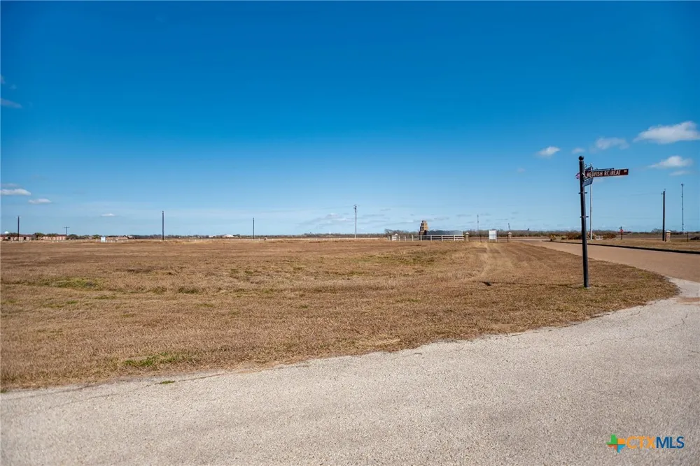 54 Redfish Retreat Drive Port Lavaca, TX 77979