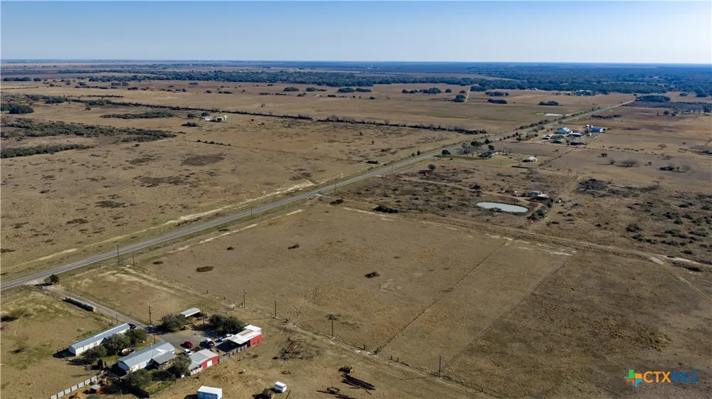 11795 Fm-3131 Lolita, TX 77971